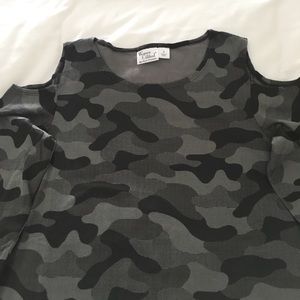 Women In Control Cold Shoulder Camo Top Size Sm